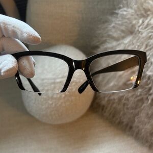 Elegant Black Women's Glasses